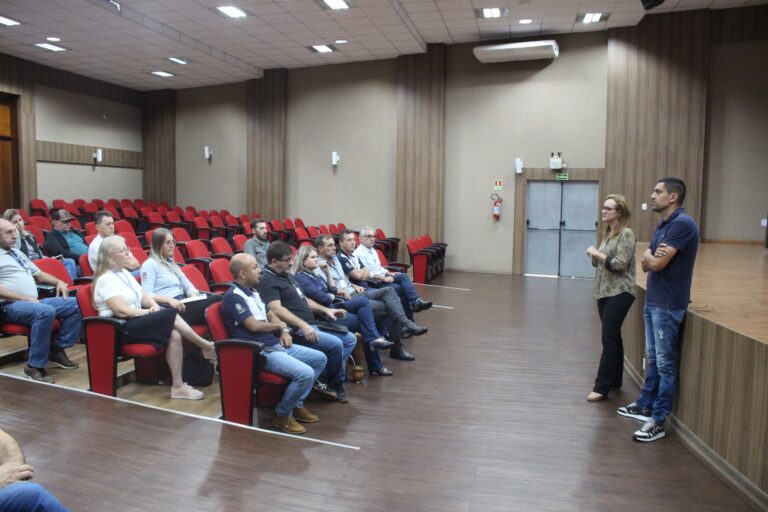 Amsop debate gripe aviária no Sudoeste