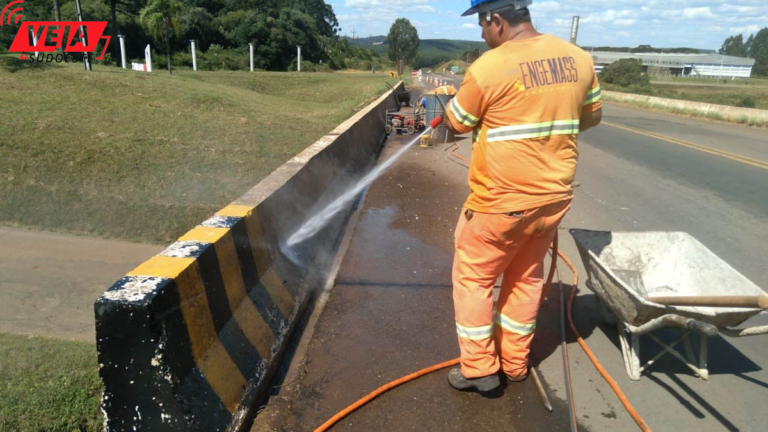 Luiz Fernando Guerra pede providências emergenciais para trevo de Palmas