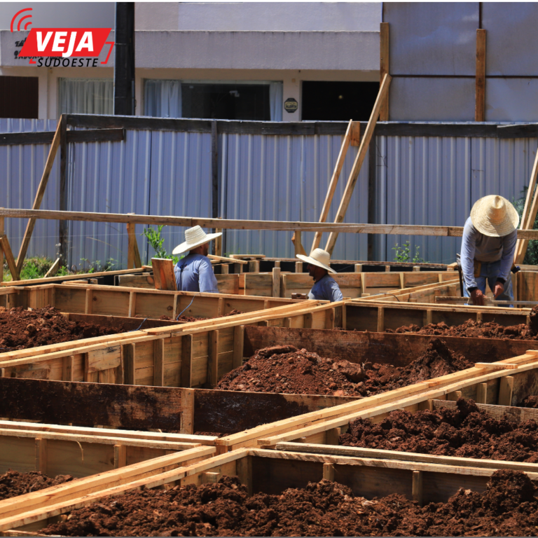 Teatro Naura Rigon: obra parada e empresa penalizada, mas cabe recurso