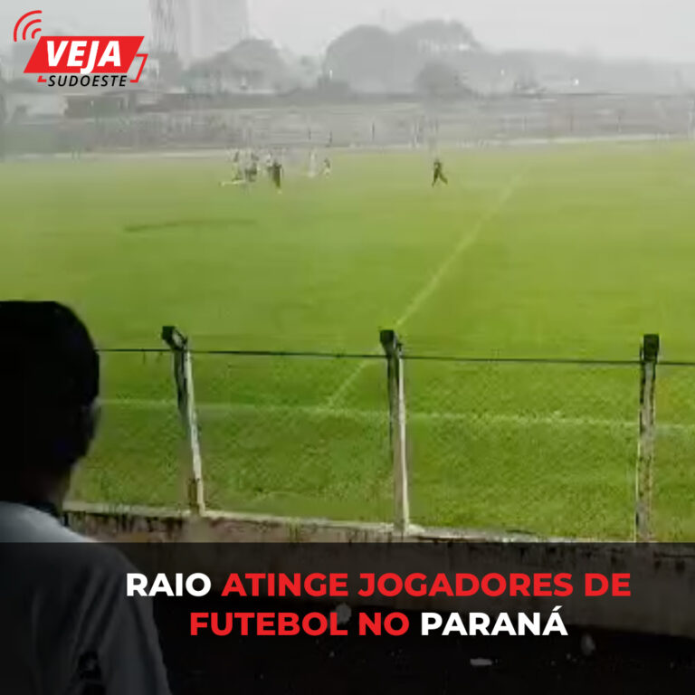 Raio atinge jogadores de futebol no Paraná