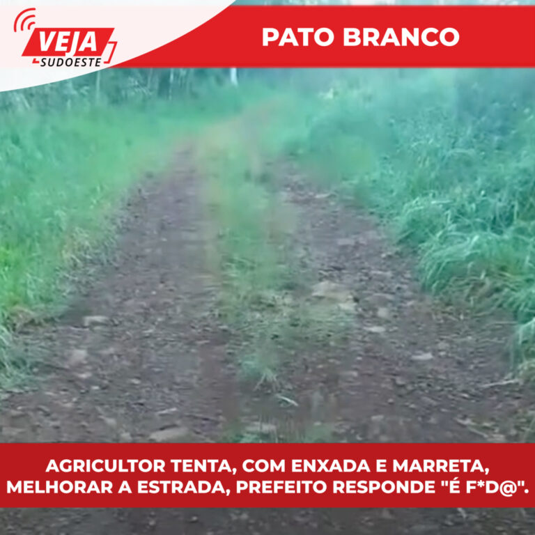 Agricultor tenta, com enxada e marreta, melhorar a estrada, prefeito responde “é F*d@”.