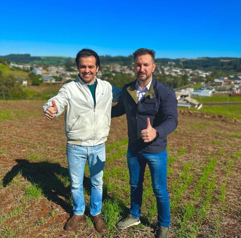 Deputado Luiz Fernando Guerra e prefeito Marciano Vottri anunciam creche para Vitorino