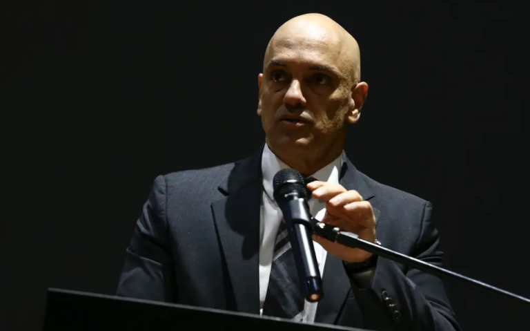 Moraes convoca 1ª Turma para julgar suspensão da plataforma X