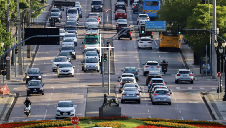 Pagamento de licenciamento de veículos com placas finais 3, 4 e 5 começa em setembro