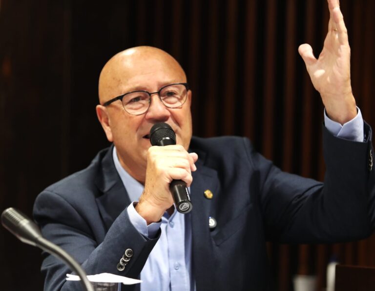 Romanelli vai disputar presidência da CCJ