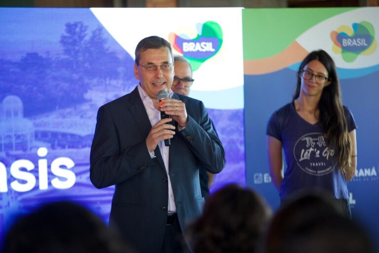 No Paraná, Plano Brasis é lançado no Marco das Três Fronteiras, em Foz do Iguaçu