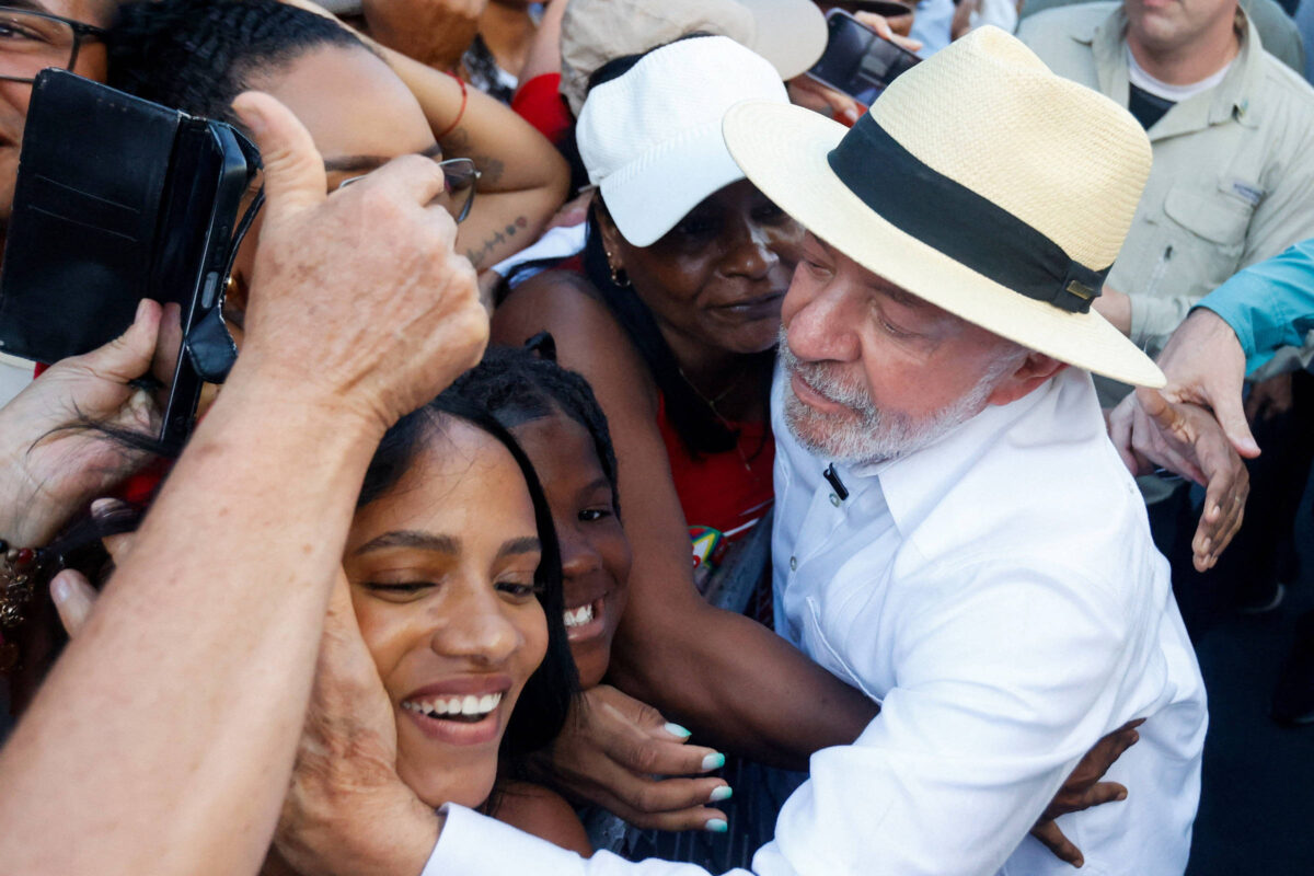 Lula reclama de entrevista na Globo e diz que é triste não discutir mais propostas
