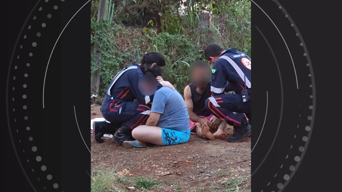 Socorristas são filmados acalmando pais que perderam filha de 7 anos em acidente de carro no Paraná